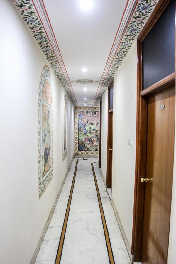 Hotel Collection O Chawla à Jaipur Extérieur photo
